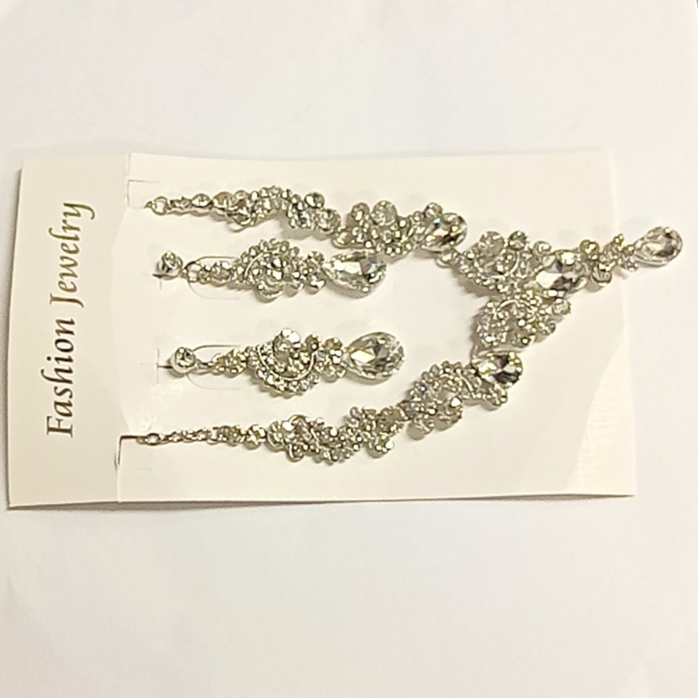 Jewelry - Picture 2 of 4